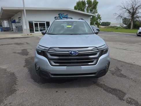 Used 2026 Subaru Forester Limited AWD/4WD image 3