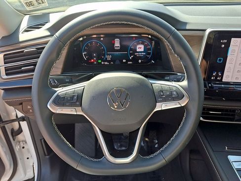 Used 2026 Volkswagen Atlas SE AWD/4WD image 19