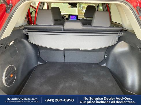Used 2024 Toyota Corolla Cross LE w/ Moonroof Package FWD image 31