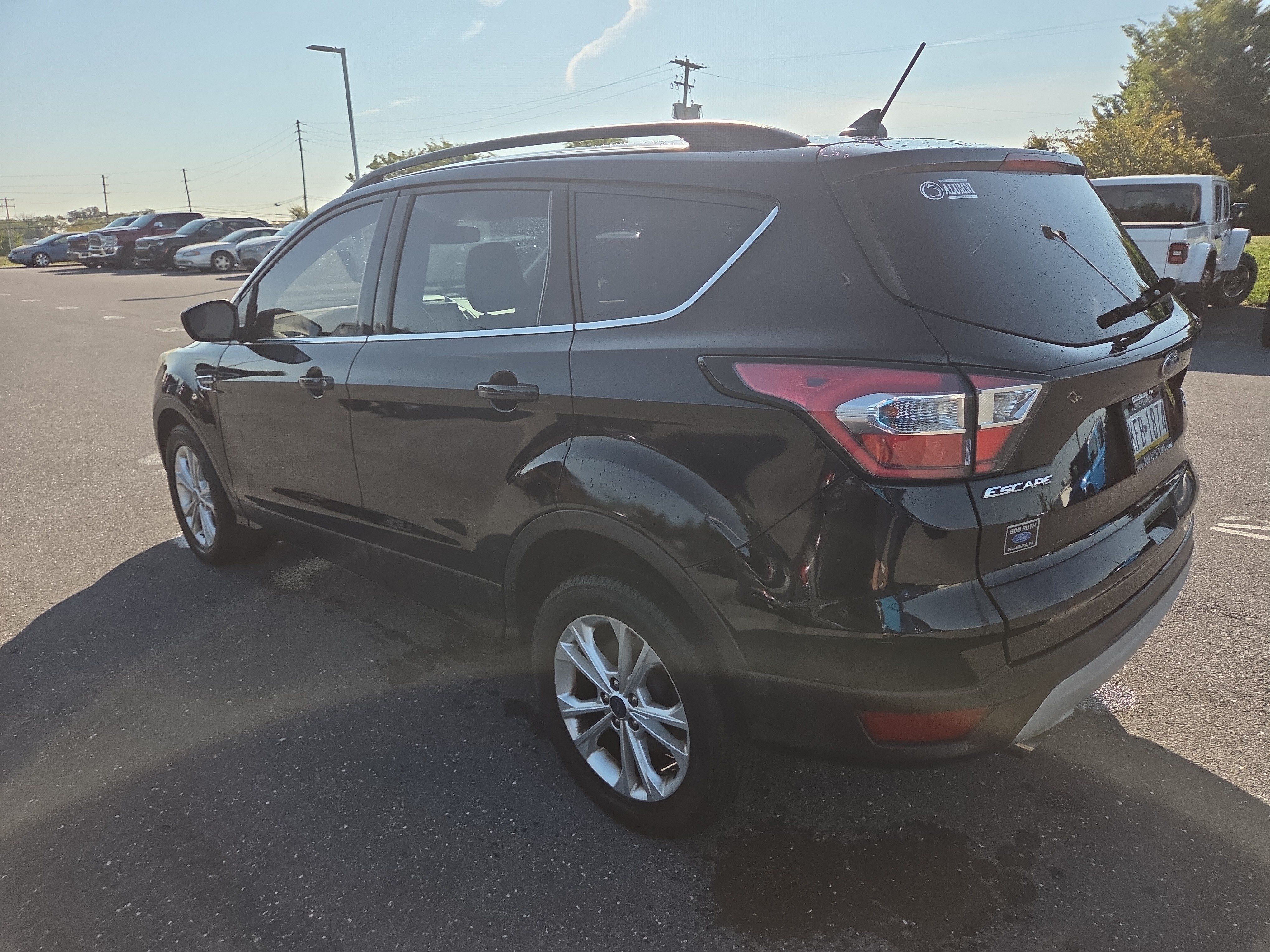 Used 2018 Ford Escape SE w/ Ford Safe & Smart Package AWD/4WD image 12