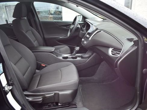 Used 2023 Chevrolet Malibu LT image 38