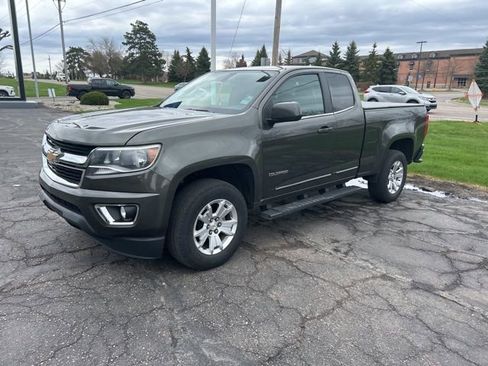 Used 2018 Chevrolet Colorado LT w/ LT Convenience Package image 4