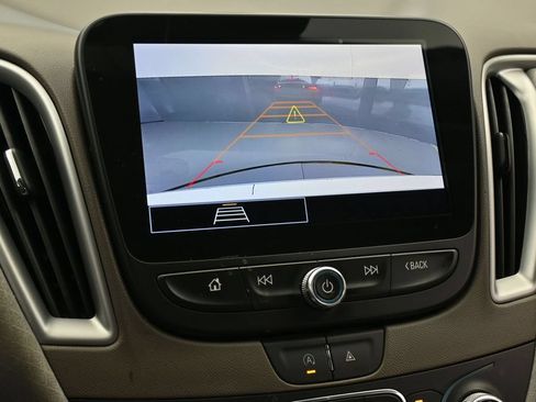 Used 2024 Chevrolet Malibu LT FWD image 18