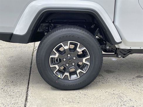 New 2025 Jeep Gladiator Sport w/ Premium Package image 38