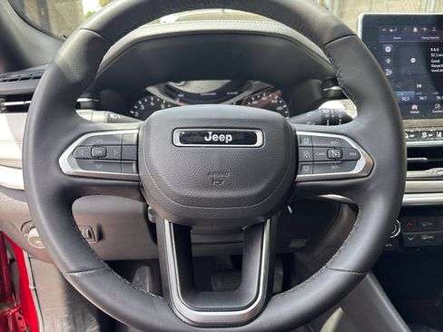 Used 2025 Jeep Compass Limited AWD/4WD image 29