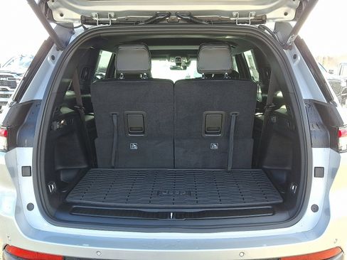 New 2025 Jeep Grand Cherokee L Altitude image 29