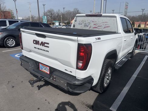 Used 2019 GMC Sierra 1500 SLE w/ SLE Value Package image 3