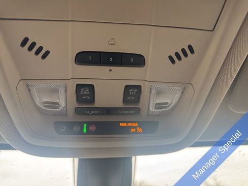 Used 2023 GMC Acadia Denali w/ Denali Ultimate Package image 33