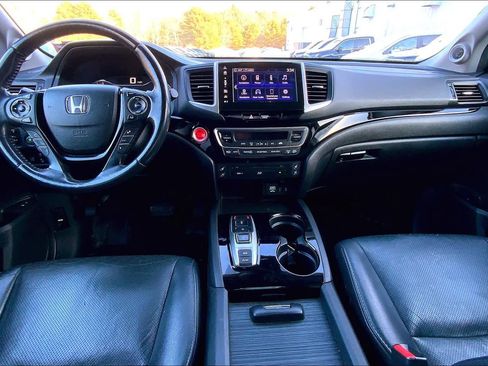 Used 2017 Honda Pilot Elite image 16