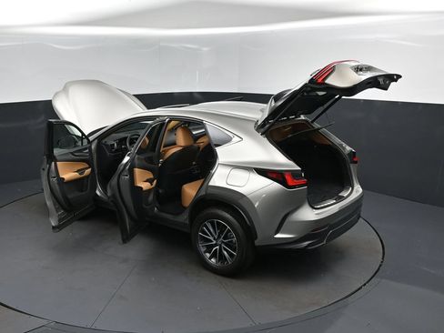Used 2025 Lexus NX 250 FWD w/ Towing Package (2000 Lbs) image 47
