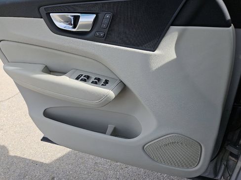 Used 2023 Volvo XC60 B5 Plus w/ Climate Package image 13