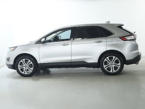 Used 2018 Ford Edge Titanium image 38