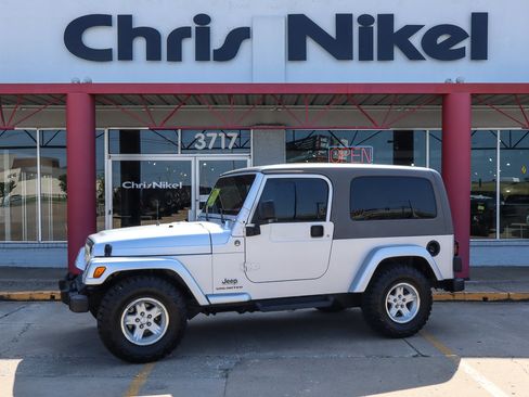 Used 2005 Jeep Wrangler Unlimited AWD/4WD image 1