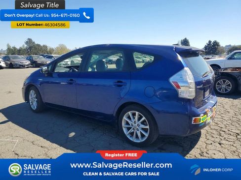 Used 2014 Toyota Prius V Five image 3
