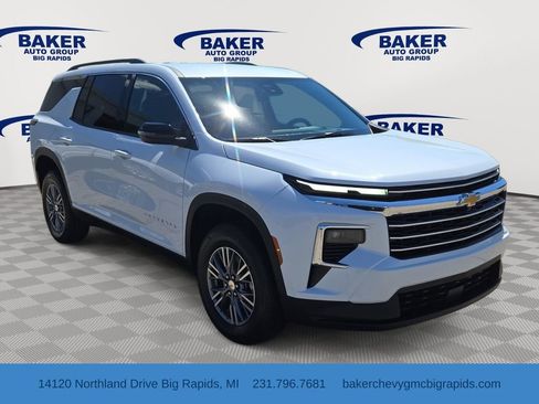 New 2026 Chevrolet Traverse LT FWD image 1