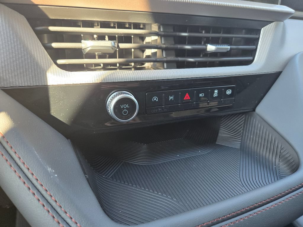 New 2026 Ford Explorer Active AWD/4WD image 16