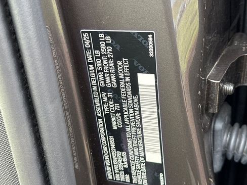 Used 2025 Volvo V60 B5 Cross Country Plus image 34