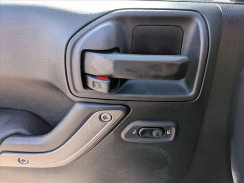 Used 2018 Jeep Wrangler Unlimited Sport S image 15