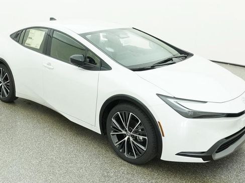 New 2026 Toyota Prius XLE FWD image 10