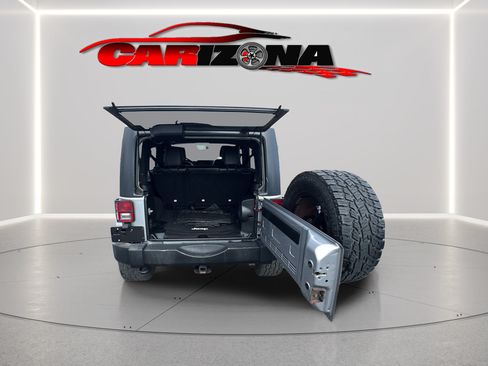Used 2013 Jeep Wrangler Unlimited Sahara w/ Connectivity Group AWD/4WD image 14