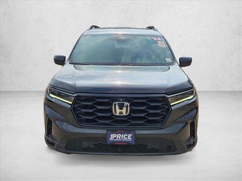 Used 2024 Honda Pilot Sport image 2