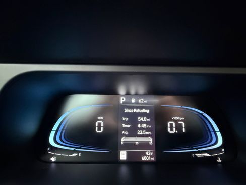 Certified 2025 Hyundai Elantra Sport w/ Cargo Package image 10