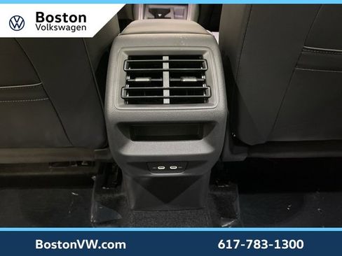 New 2026 Volkswagen Tiguan SE R-Line image 25