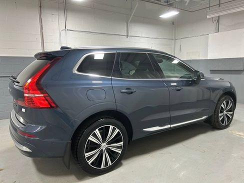 Used 2022 Volvo XC60 T8 Inscription w/ Advanced Package AWD/4WD image 3