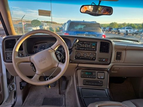 Used 2002 GMC Yukon Denali AWD/4WD image 10