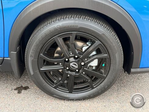 Used 2023 Nissan Kicks SR w/ SR Premium Package image 10