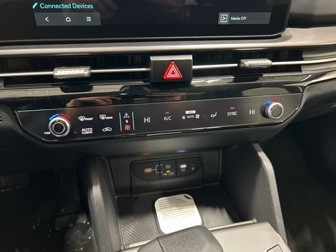 New 2026 Kia Sportage EX w/ EX Panorama Roof Package image 19