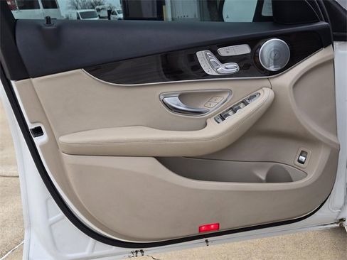 Used 2021 Mercedes-Benz C 300 Sedan image 18