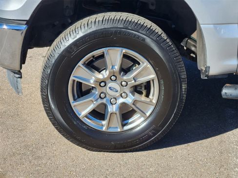 Used 2017 Ford F150 XLT w/ Equipment Group 302A Luxury image 6