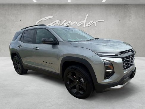 Used 2026 Chevrolet Equinox LT w/ Convenience Package II image 2