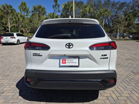 Used 2023 Toyota Corolla Cross SE w/ Convenience Package image 10
