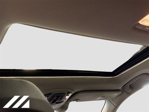 Used 2022 Subaru Outback Limited image 24