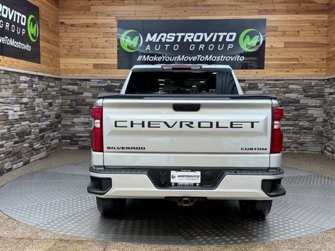 Used 2022 Chevrolet Silverado 1500 Custom w/ LPO, Dark Essentials Package AWD/4WD image 7