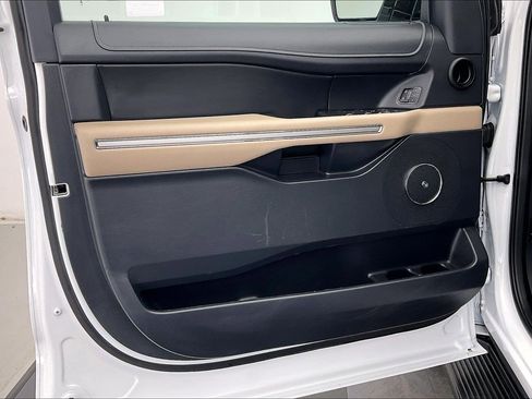 Used 2024 Ford Expedition Max Limited image 25
