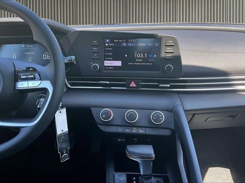 New 2026 Hyundai Elantra SE FWD image 8