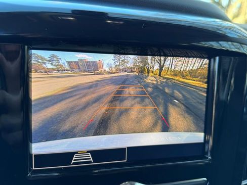 Used 2021 Chevrolet Traverse LS image 30