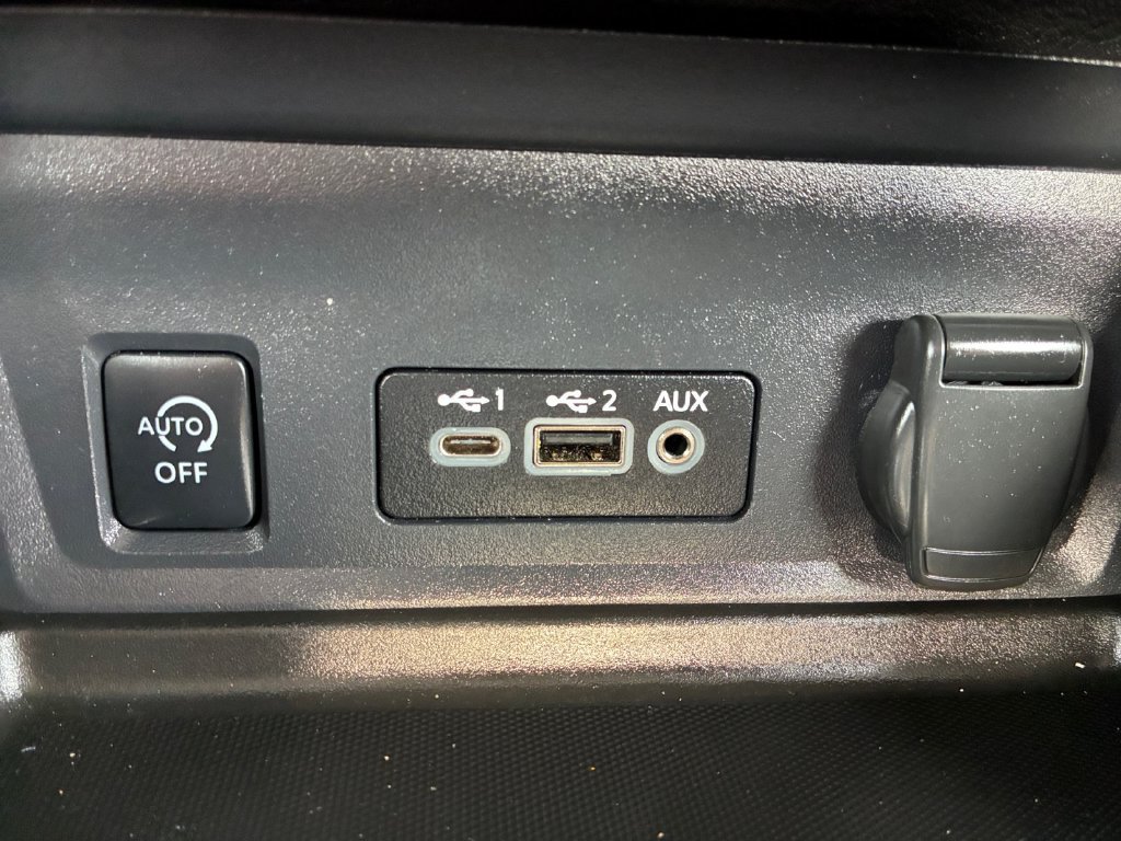 Used 2024 Nissan Sentra SV FWD image 6