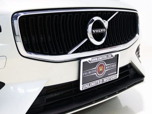 Used 2020 Volvo S60 T6 Momentum AWD/4WD image 24