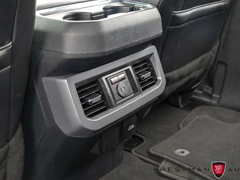 Used 2024 Ford F250 Lariat w/ FX4 Off-Road Package image 44