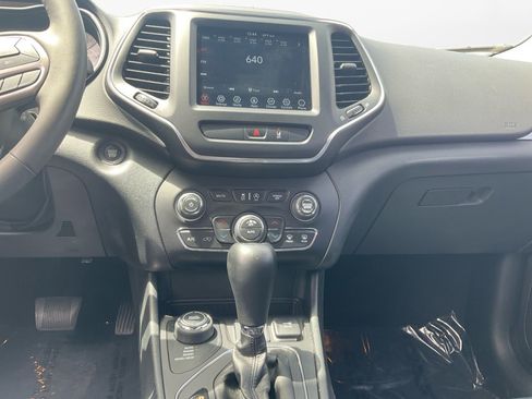 Used 2022 Jeep Cherokee Latitude Lux AWD/4WD image 11