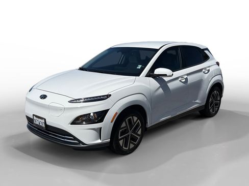 Used 2023 Hyundai Kona SE w/ Cargo Package FWD image 1