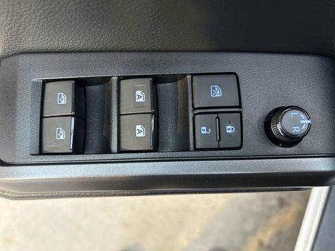 Certified 2023 Toyota Tacoma TRD Off-Road image 17