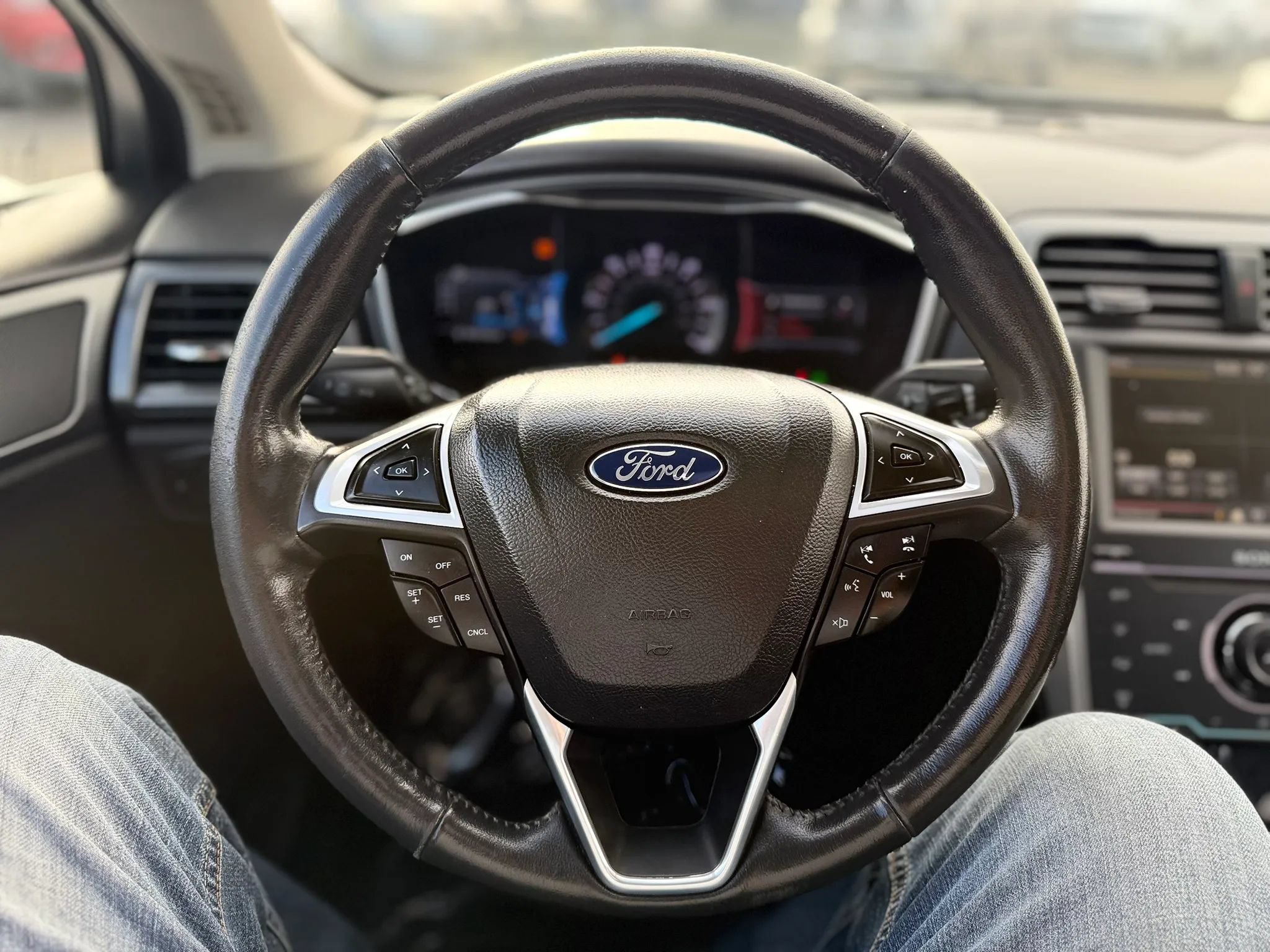 Used 2014 Ford Fusion Titanium FWD image 17