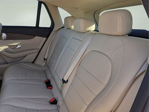 Used 2019 Mercedes-Benz GLC 350e 4MATIC image 23