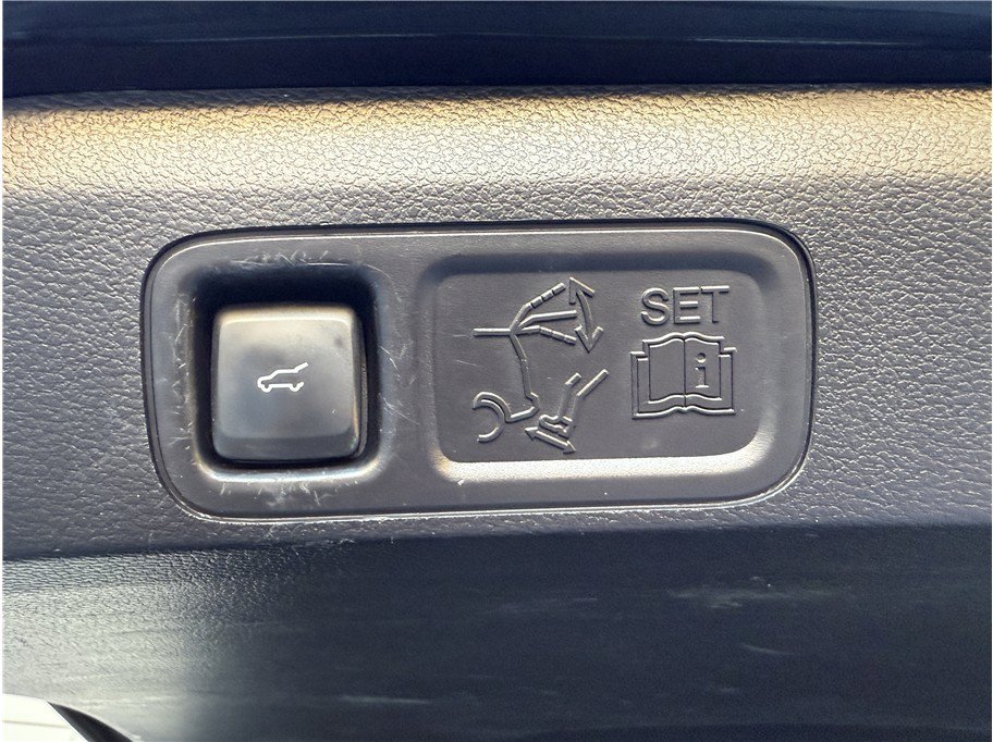 Used 2019 Lincoln Navigator L Select RWD image 30