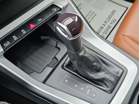 Used 2023 Audi Q3 2.0T Premium Plus w/ Premium Plus Package image 17